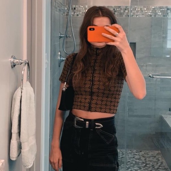 uo top - Picture 2 of 5